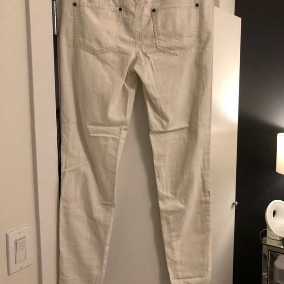 White Forever21 Jeans (ripped) - Picture 4 of 6